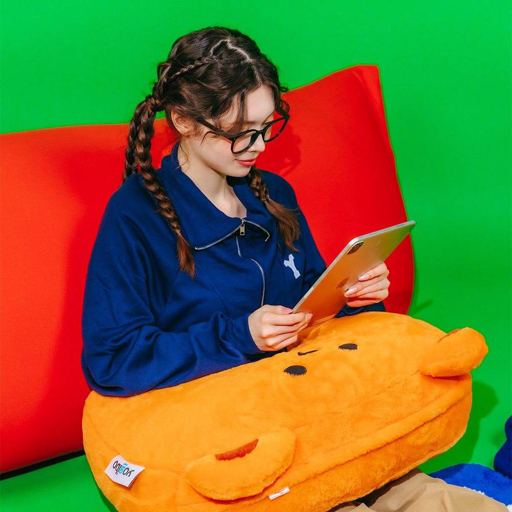 Yogibo | wigglewiggle Mega Moon Pillow