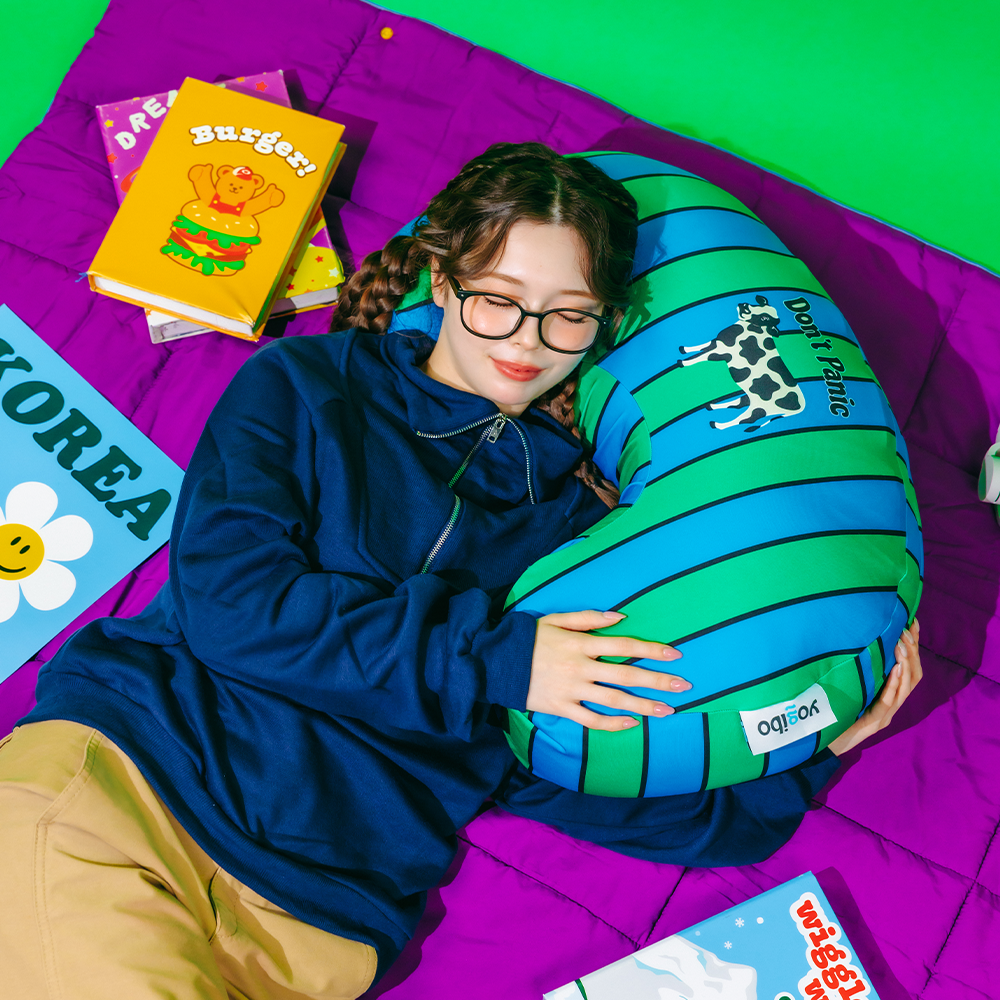 Yogibo | wigglewiggle Mega Moon Pillow