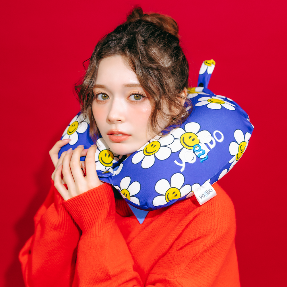 Yogibo | wigglewiggle Neck Pillow Logo